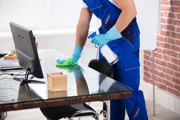 Entretien minutieux de vos espaces de travail quotidiens